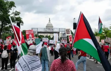 Miles de personas protestan en el Capitolio durante visita de Netanyahu