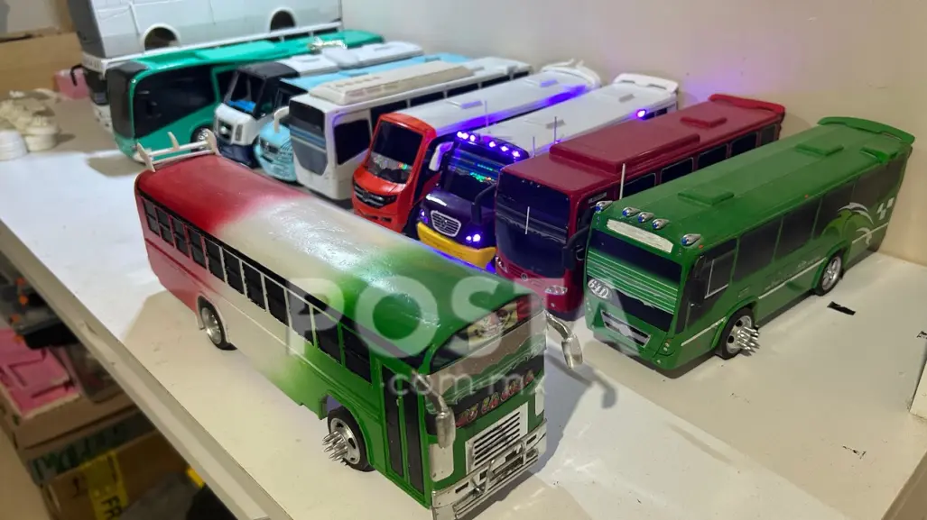 Camiones miniatura de rutas urbanas en Monterrey, ¿cuál es tu favorita?