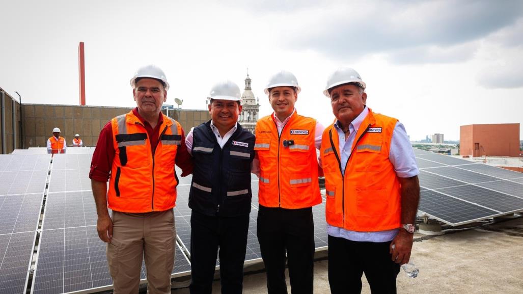 Contarán oficinas y alumbrado público de Monterrey con paneles solares