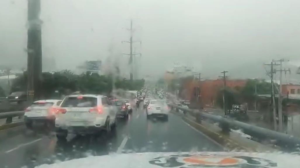 Comienza a llover al sur de Monterrey