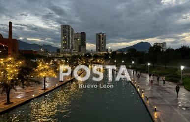 Cientos de personas visitan Paseo Santa Lucía tras fuertes lluvias