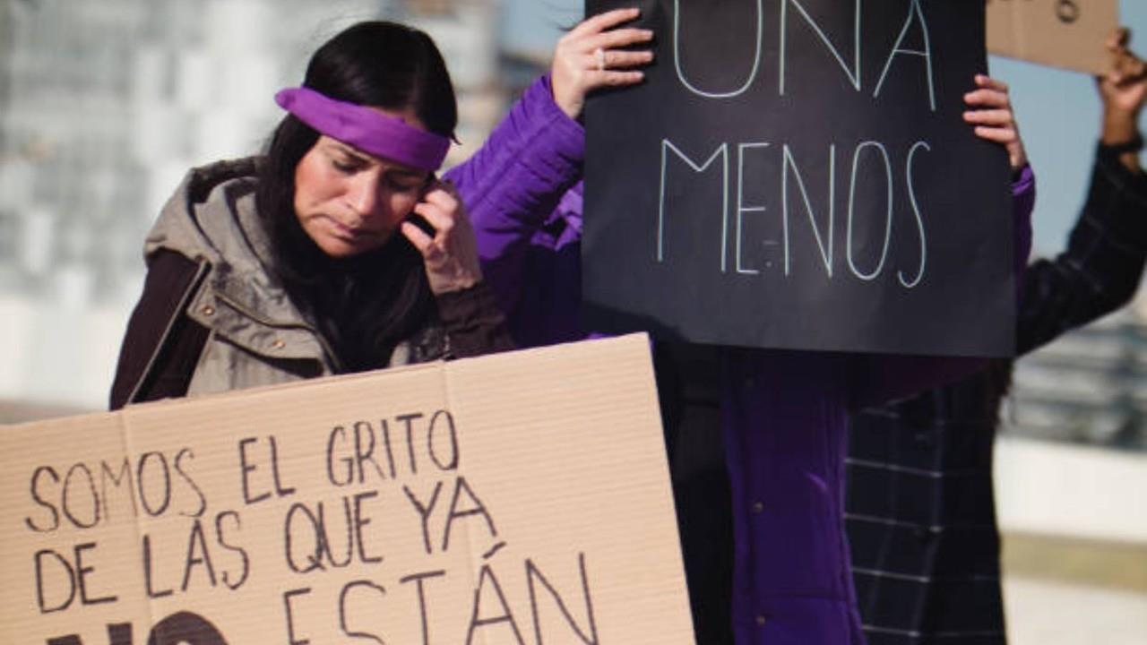 Feministas exigiendo no sucedan más feminicidios. Foto: Pixabay.