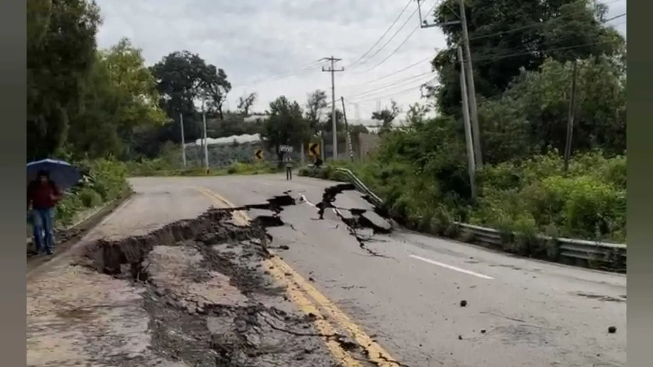 Rutas alternativas por colapso en carretera de Tenancingo. Foto: Captura de pantalla