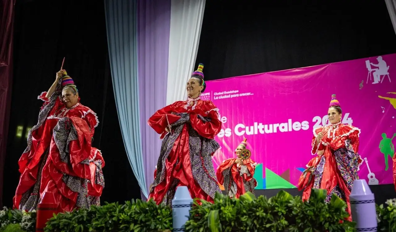 Durante la muestra artística, el Municipio reafirmó su compromiso por impulsar la educación y promover políticas públicas que fortalezcan el acceso a la cultura y el arte. Foto: Guadalupe.