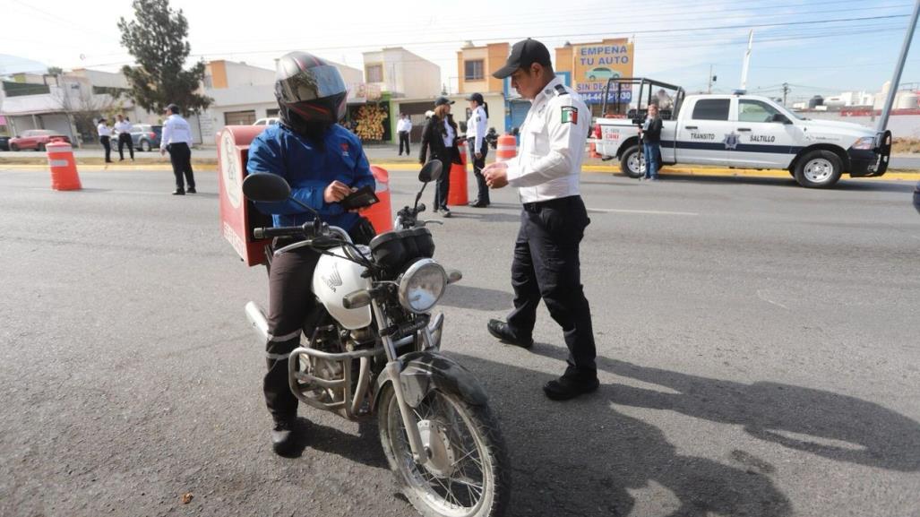 Retiran 100 motocicletas de circulación en Saltillo en operativos