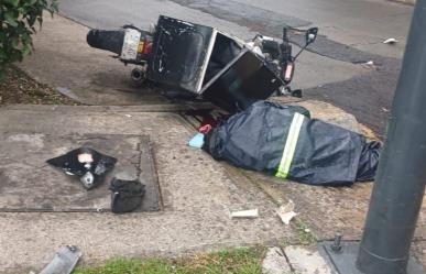 Muere motociclista al ser proyectado por camioneta particular en Coyoacán