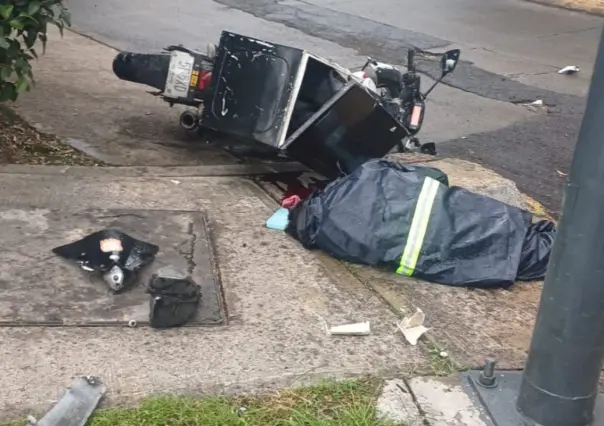 Muere motociclista al ser proyectado por camioneta particular en Coyoacán