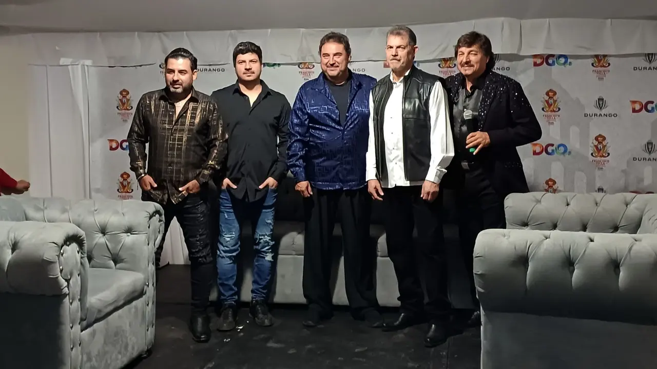 Mi Banda El Mexicano y Los Mier pusieron a cantar y bailar a los duranguenses