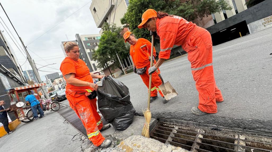 Limpialeón intensifica operativo por lluvias en Monterrey