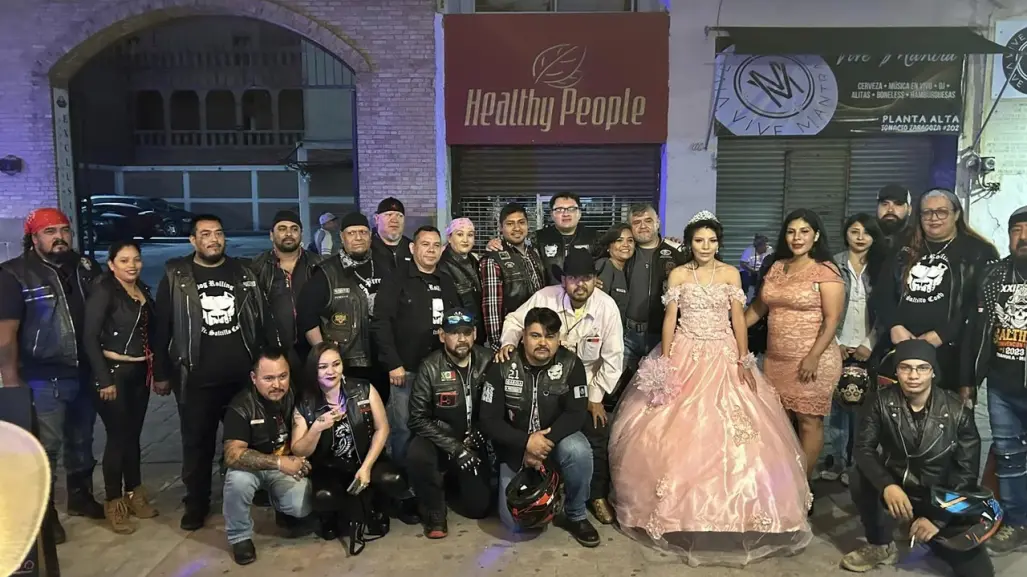 VIRAL: Celebra Marlen sus XV en Saltillo; madre pide apoyo para pastel