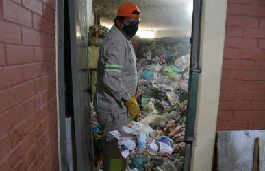 Acumulación de basura en UH de Azcapotzalco pudo ser por Síndrome de Diógenes