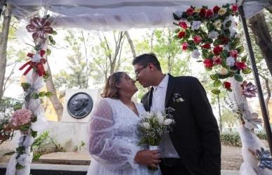 Registro civil de la CDMX celebra mega boda