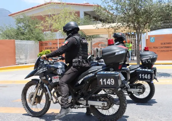 Refuerzan seguridad en planteles educativos de Santa Catarina