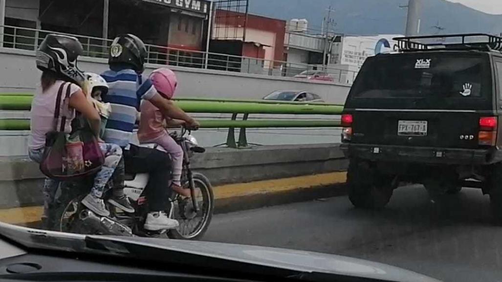 Captan a motocicleta con 4 pasajeros en LEA Saltillo