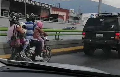 Captan a motocicleta con 4 pasajeros en LEA Saltillo