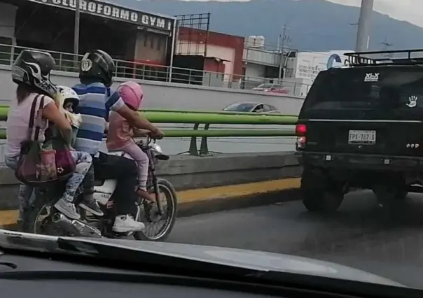 Captan a motocicleta con 4 pasajeros en LEA Saltillo