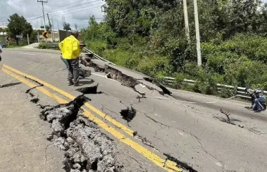 Reparación de hundimiento en carretera Tenango-Tenancingo