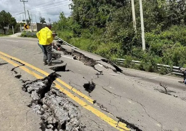 Reparación de hundimiento en carretera Tenango-Tenancingo