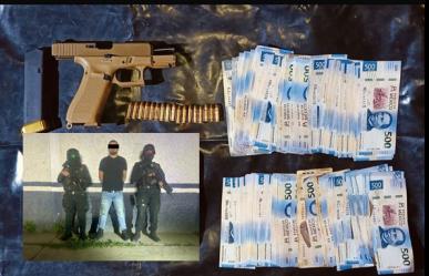 Fuerza Civil detiene a hombre con arma de fuego y 90 mil pesos en Juárez