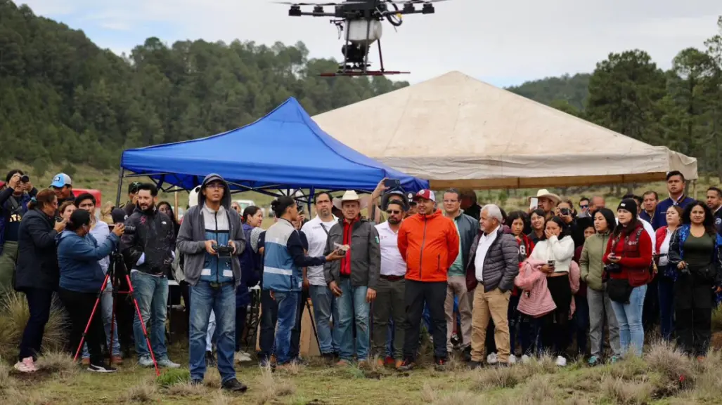 Alumnos del CONALEP crean drones para reforestar en Veracruz