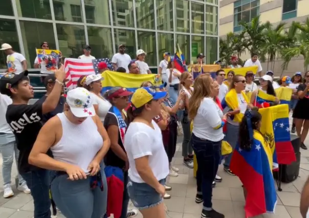 Venezolanos en Miami esperan resultados sin poder votar en comicios
