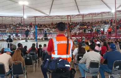 Atiende bomberos a personas con urgencias médicas en la Feria