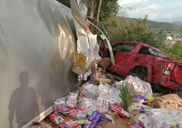 Choque mortal en la carretera Toluca-Ciudad Altamirano; muere una persona