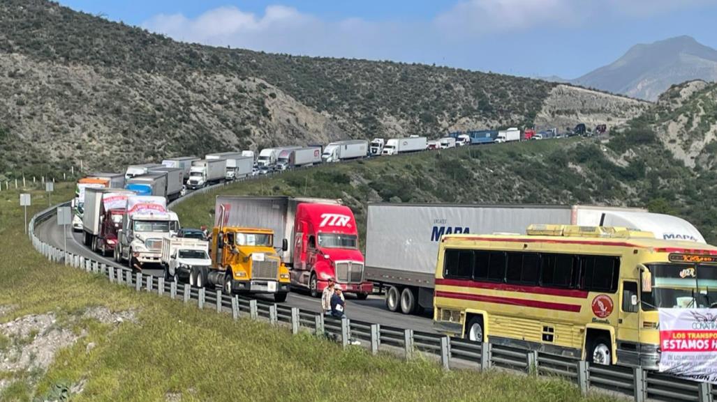 Paso libre en la carretera Monterrey-Saltillo tras protesta de transportistas 