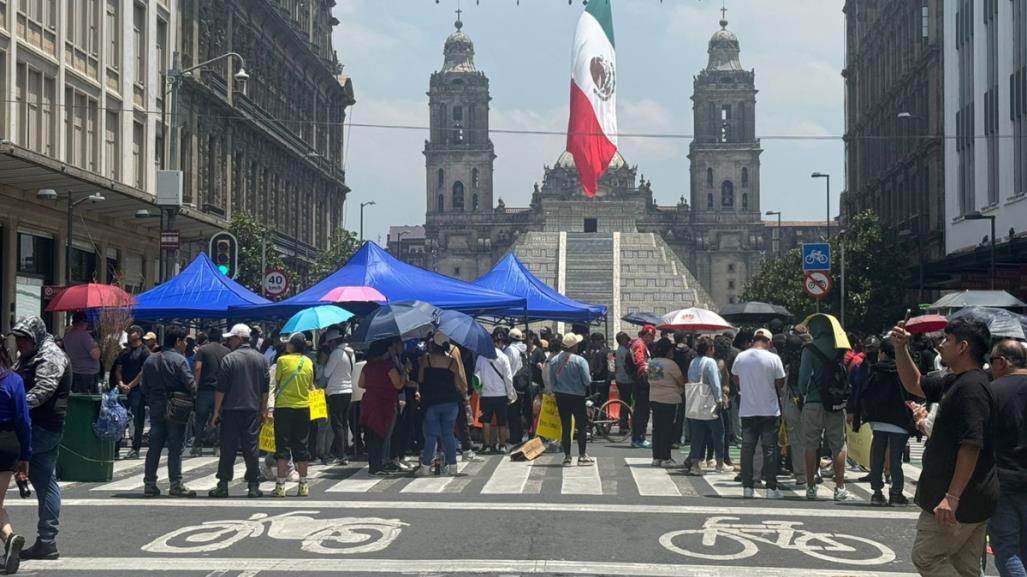 Comerciantes de Plaza Izazaga 89 exigen reapertura