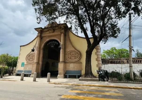 Prohiben  entrada de vehículos al Panteón de Oriente