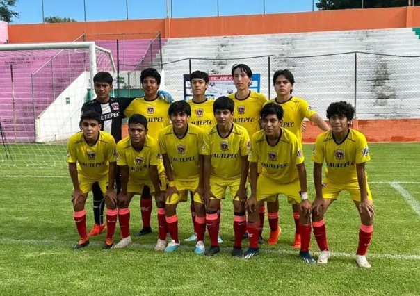 Cae rayo en partido de futbol en Cuernavaca; alcanza a siete jugadores