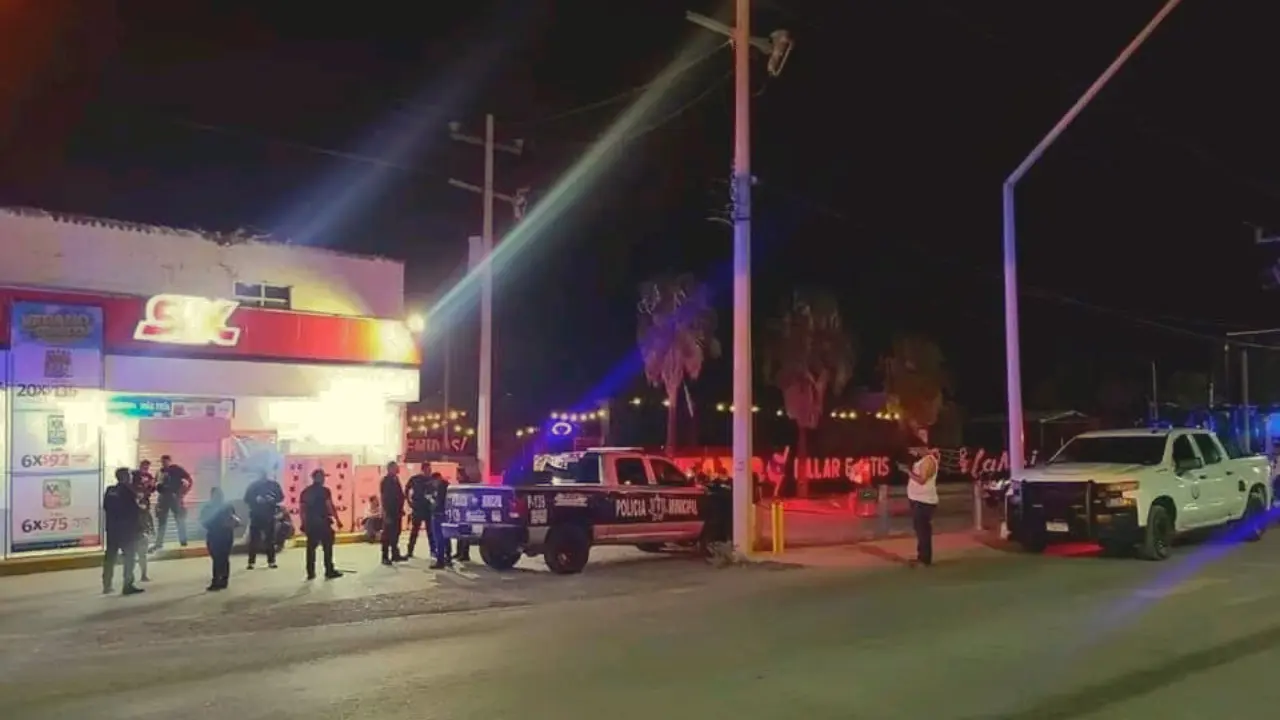 Policía en el bar La Luna de Acuña / Foto: Redes Sociales