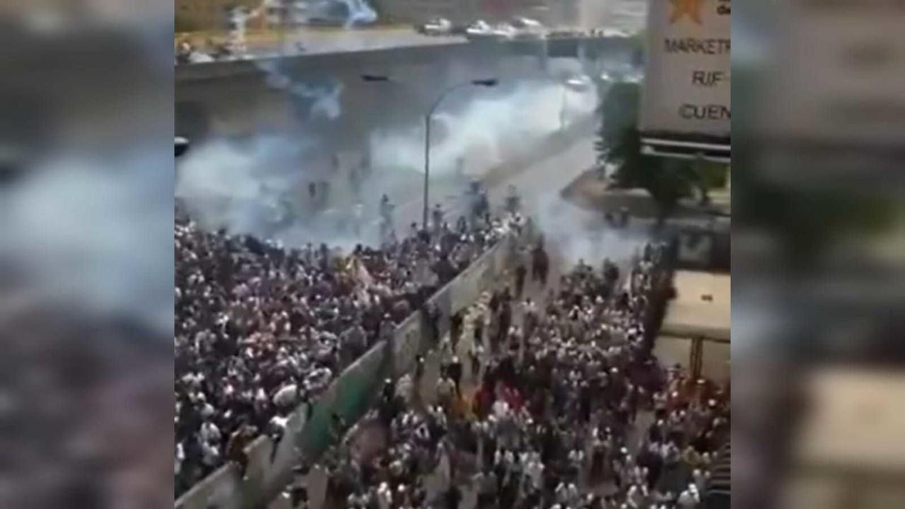 Las protestas por el triunfo de Nicolás Maduro se han recrudecido, la violencia ha escalado. Foto: Captura de pantalla