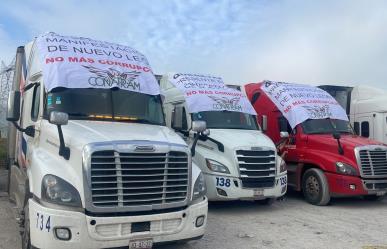 Transportistas de Altamira protestan en Monterrey por extorsiones