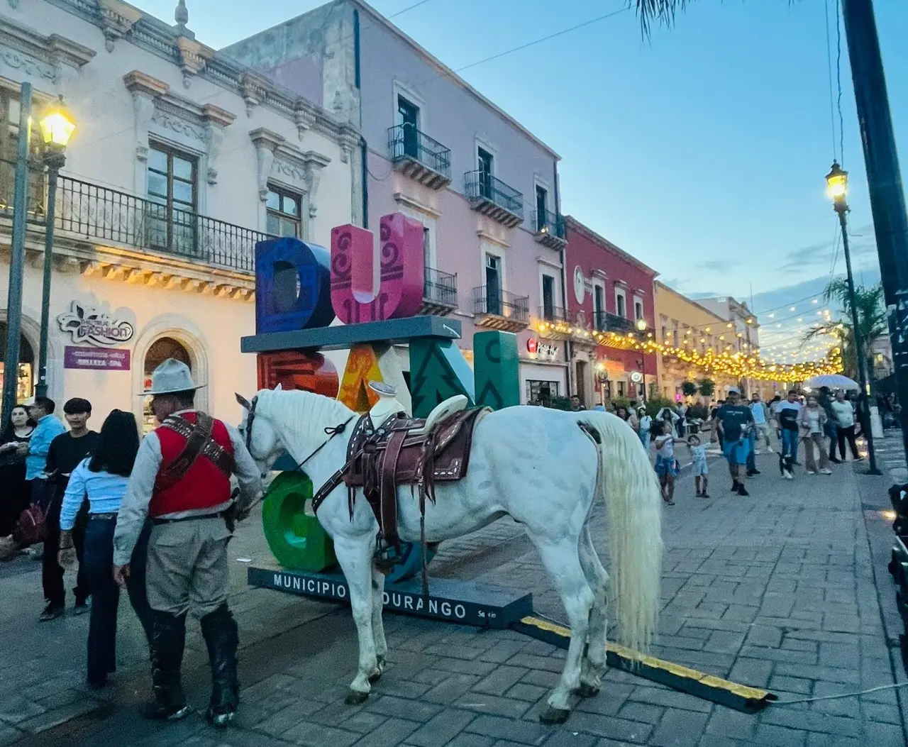 Se han registrado turistas de estados vecinos y de ciudades de Estados Unidos. Foto: Jesús Carrillo.