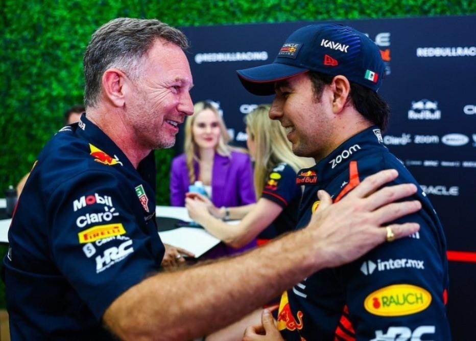 Christian Horner reunido con Sergio Checo Pérez. Foto: MotorSport.com