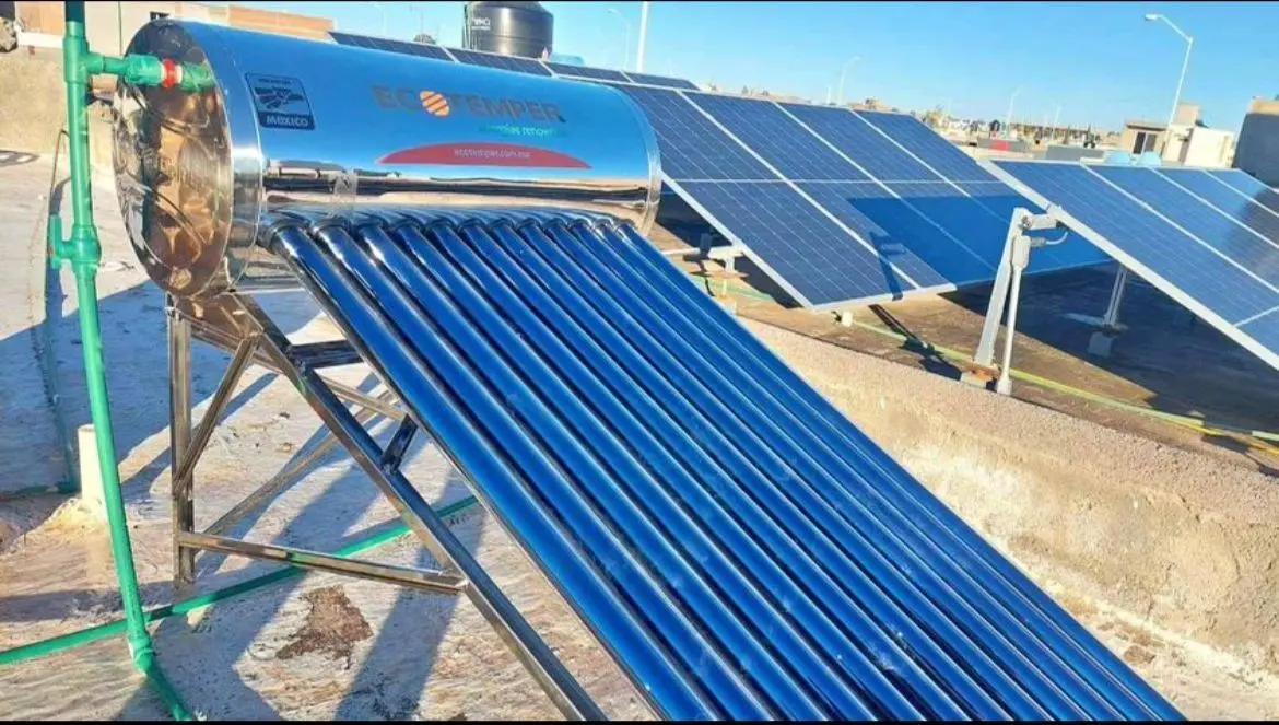 Familias duranguenses se beneficiaron con un calentador solar. Foto: Especial.