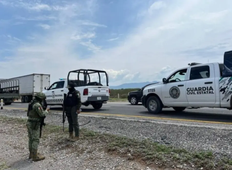 Tiroteo entre policías y grupo armado deja dos muertos en San Luis Potosí