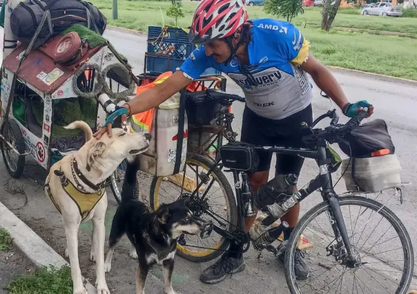 José Lomelí recorre México en su bicicleta