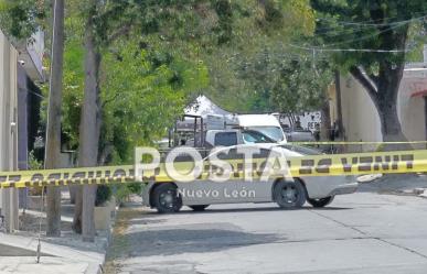 Hallan cuerpos sin vida dentro de un carro en colonia Independencia