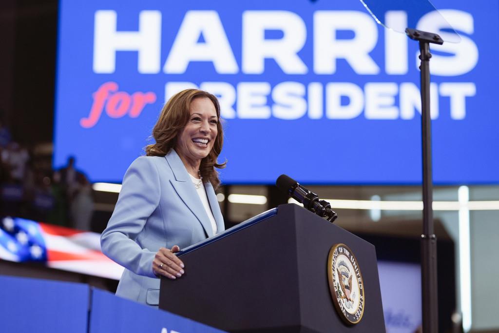 La vicepresidenta Kamala Harris habla durante un mitin de campaña, el martes 30 de julio de 2024, en Atlanta. (Foto AP/John Bazemore)