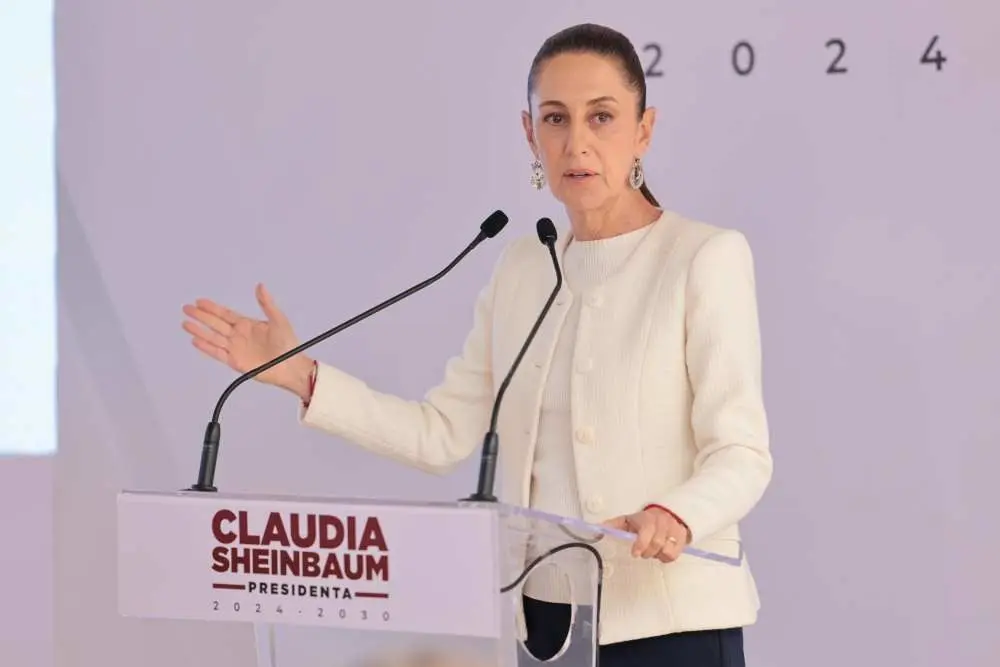 Claudia Sheinbaum promete no dar carpetazo al caso Ayotzinapa