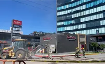 Evacúan edificios y plaza comercial en Saltillo por fuga de gas Evacúan edificios y plaza comercial en Saltillo por fuga de gas