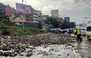 Se desgaja cerro en Tlalnepantla; afecta la México-Pachuca