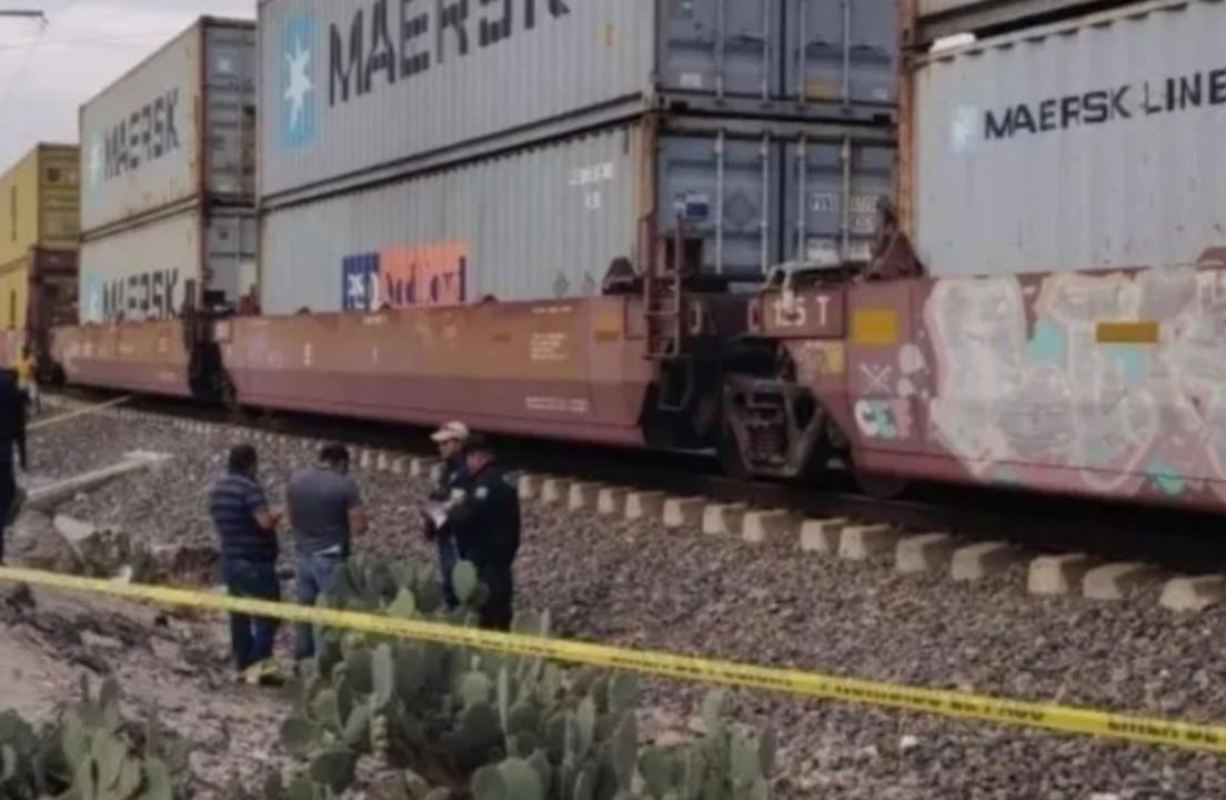 Elementos ministeriales cubriendo la zona donde ocurrió el choque del tren. Foto: Tribuna.