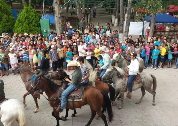 Celebra las Fiestas del Santo Cristo de la Capilla en Candela