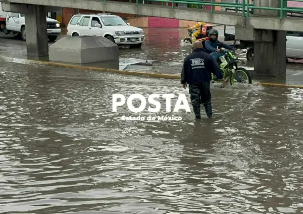 Cero y  van tres días inundados en Avenida Nacional en Ecatepec (VIDEO)