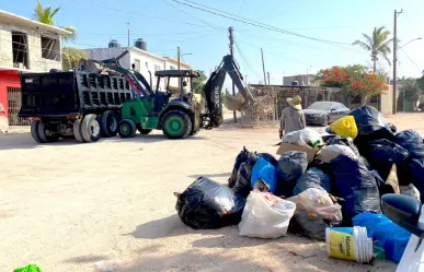 Retiran cerros de basura acumulada de las calles de Los Cabos