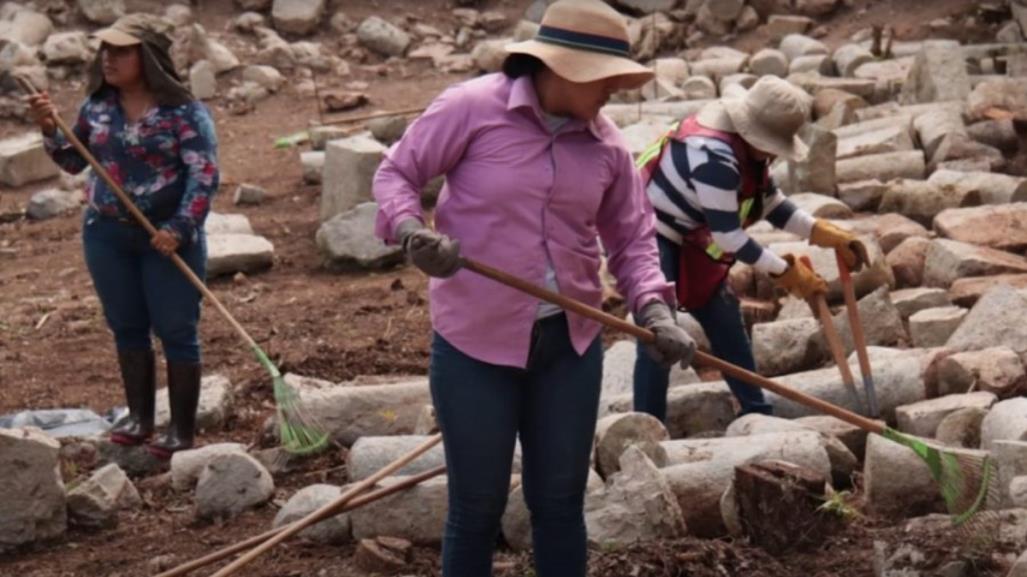 Mujeres mayas de Santa Elena participan en proyectos arqueológicos en Uxmal