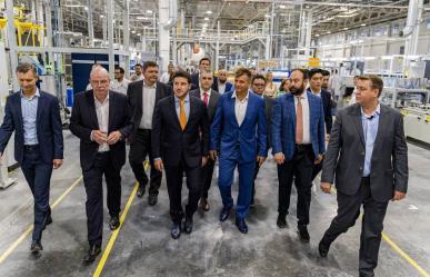 Inaugura Samuel García primera planta de Bosch en Nuevo León